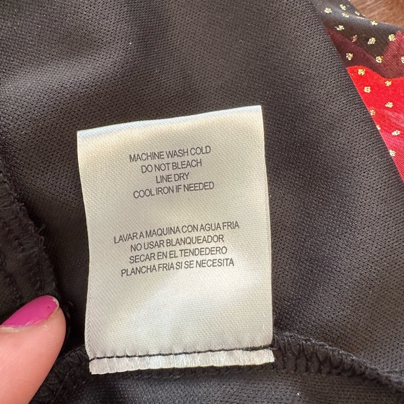 ⭐️HostPick⭐️City Triangles Black & Red Floral Long Sleeve Dress w/ Gold sparkles - Picture 11 of 14